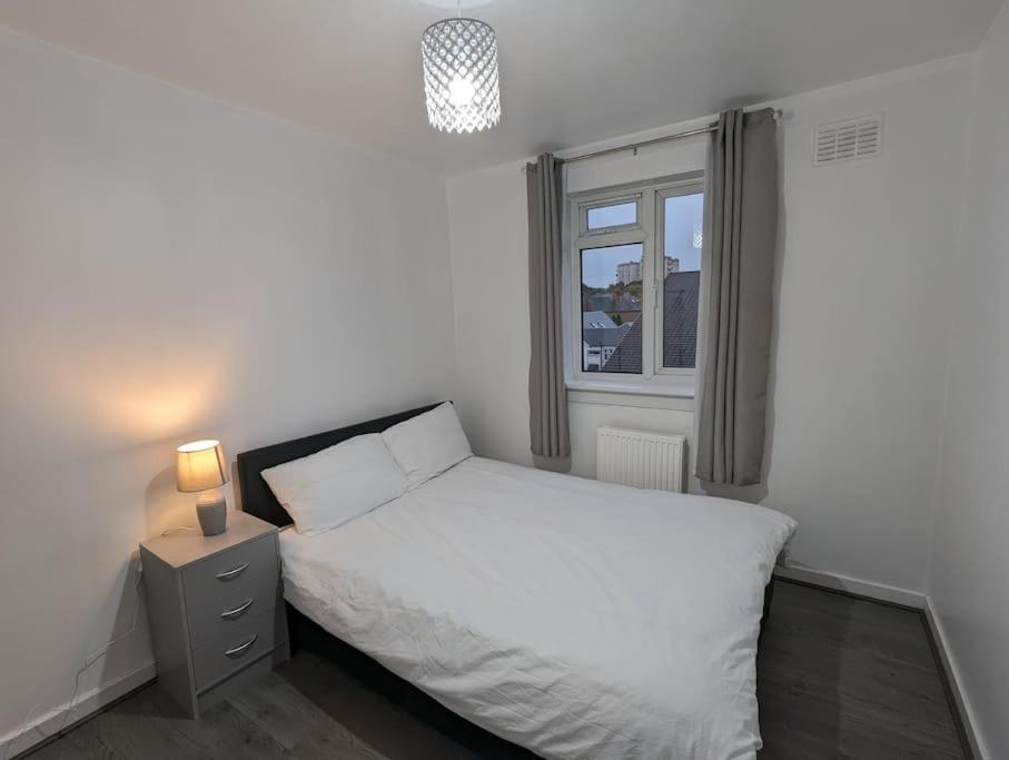 3 Bedroom Apartment Sleeps 8 EDI Exterior foto