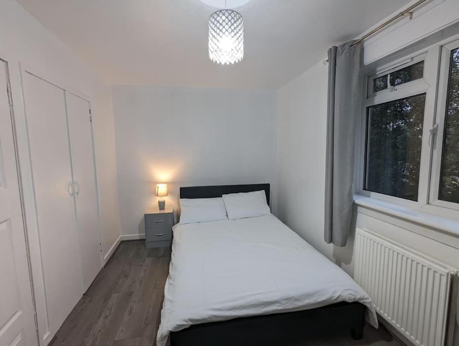 3 Bedroom Apartment Sleeps 8 EDI Exterior foto